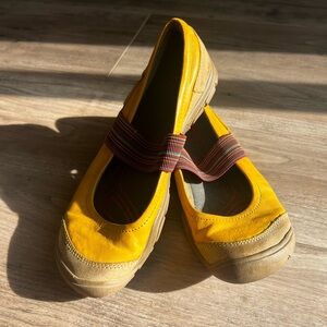 KEEN’s Rivington MJ CNX mustard 6.5